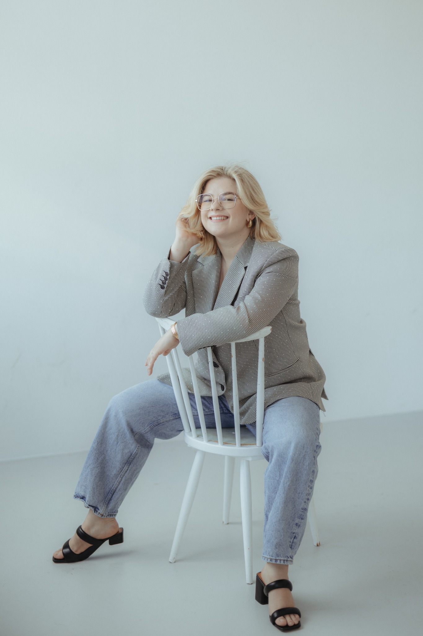Freundliches Personal Branding Portrait im Studio